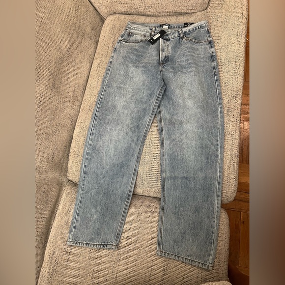 Fashion Nova Crossover Straight Leg Jeans - Picture 2 of 4